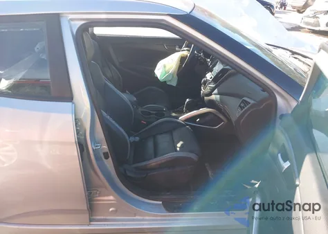 2016 Hyundai Veloster Turbo z USA, uszkodzony, nr VIN KMHTC6AE5GU264802